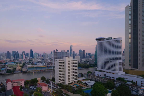 Chao Phraya Nehri Ile Bangkok Şehir Merkezinin Gökyüzü Manzarası Tayland — Stok fotoğraf