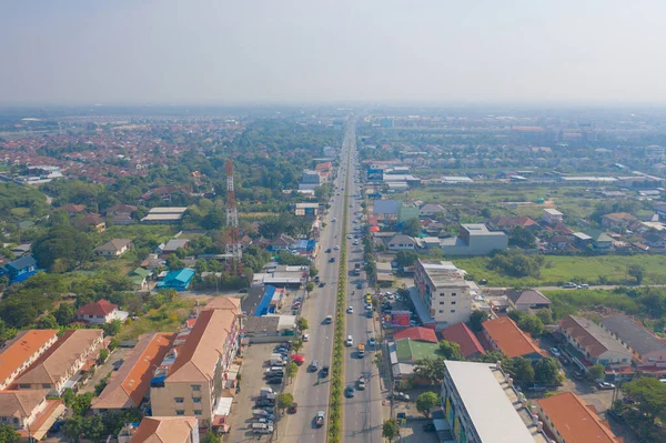 Luchtfoto Van Auto Die Snelweg Snelweg Rijden Overpass Brug Straat — Stockfoto