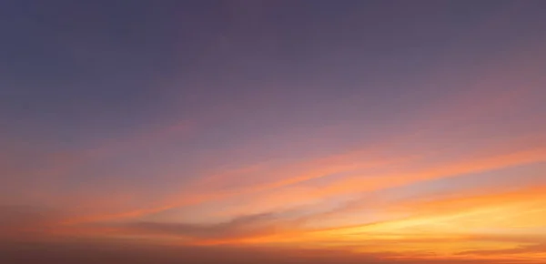 Σάνσετ Σκάι Αφηρημένη Φύση Φόντο Δραματικό Μπλε Πορτοκαλί Πολύχρωμα Σύννεφα — Φωτογραφία Αρχείου