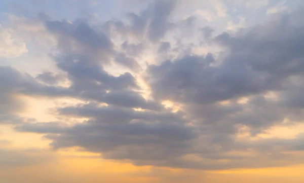 Небо Заходу Сонця Абстрактний Фон Природи Драматичний Синій Помаранчевими Барвистими — стокове фото