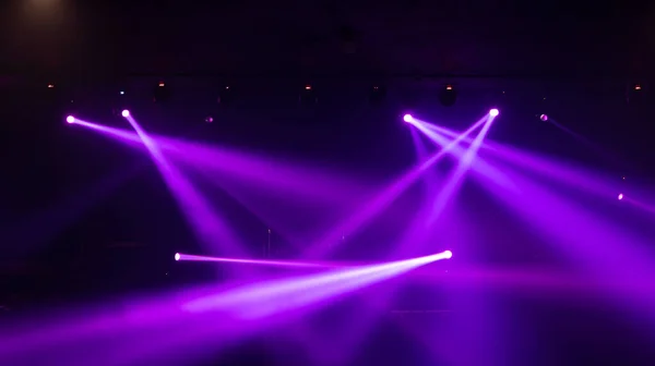 Pusty Koncert Sceniczny Kolorowym Oświetleniem Laserowym Reflektor Show Dyskotece Bar — Zdjęcie stockowe