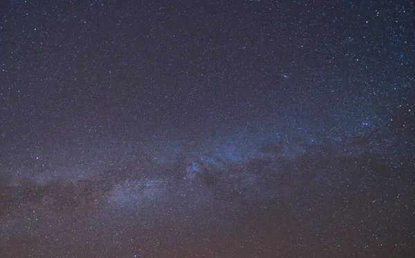 Zárja Tejes Utat Fényes Csillagokkal Kék Égen Éjszaka Természetes Univerzum — Stock Fotó