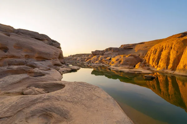 Sam Phan Bok Ubon Ratchathani Thailand Droge Rotsrif Mekong Rivier — Stockfoto