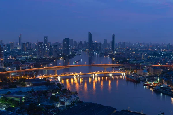 Vista Aérea Horizonte Cidade Bangkok Pelo Rio Chao Phraya Tailândia — Fotografia de Stock