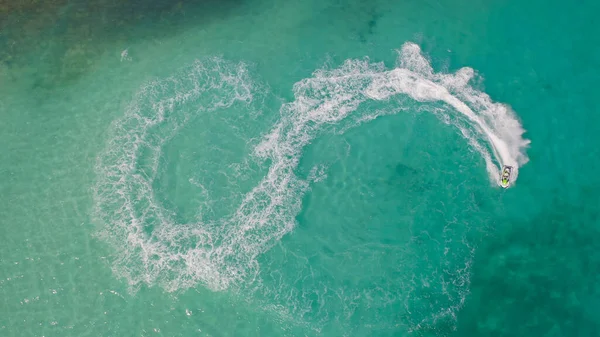 Vista Aerea Dall Alto Jet Ski Barca Che Disegna Una — Foto Stock