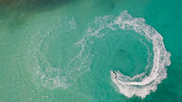 Bovenaanzicht Vanuit Lucht Jetski Boten Die Een Vorm Tekenen Zee — Stockfoto