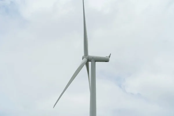 Turbinas Eólicas Moinhos Vento Campo Agrícola Fábrica Indústria Energia Energia — Fotografia de Stock
