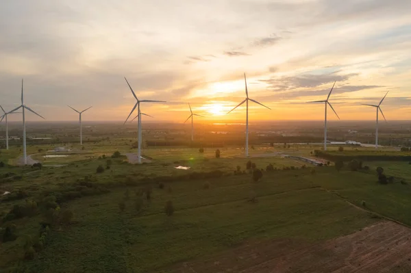 Luftaufnahme Von Windkraftanlagen Oder Windmühlen Industriegebiet Energie Nachhaltige Grüne Saubere — Stockfoto