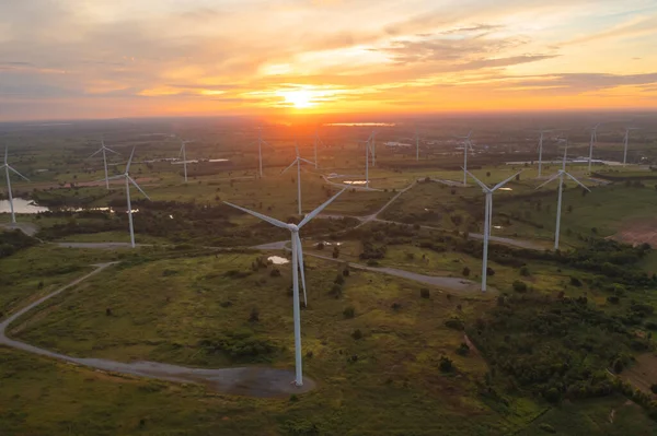 Luftaufnahme Von Windkraftanlagen Oder Windmühlen Industriegebiet Energie Nachhaltige Grüne Saubere — Stockfoto