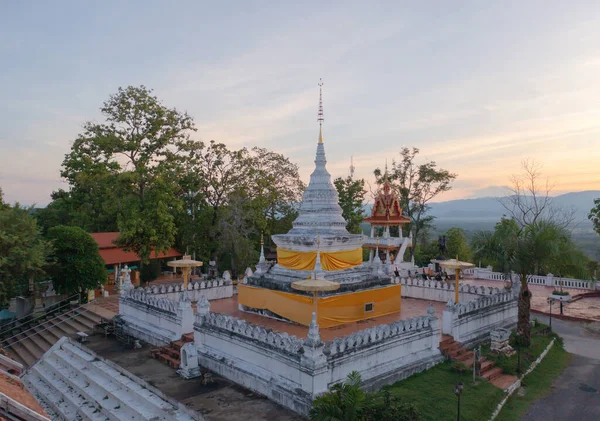 Letecký Pohled Zlatou Buddhu Pagodu Stúpy Wat Phrathat Khao Noi — Stock fotografie