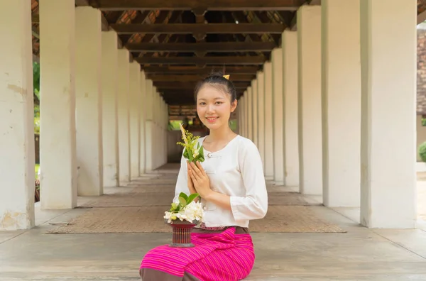Portrét Usměvavé Asijské Shan Žena Dívka Tai Yai Severní Thajci — Stock fotografie