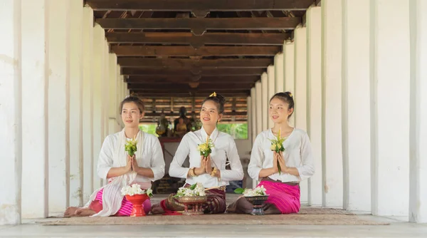 Retrato Del Grupo Chicas Asiáticas Shan Tai Yai Gente Del — Foto de Stock