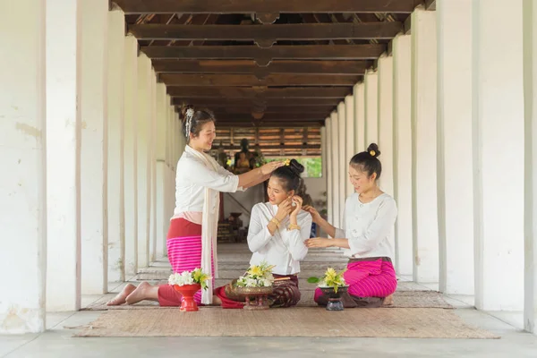 Retrato Del Grupo Chicas Asiáticas Shan Tai Yai Gente Del — Foto de Stock