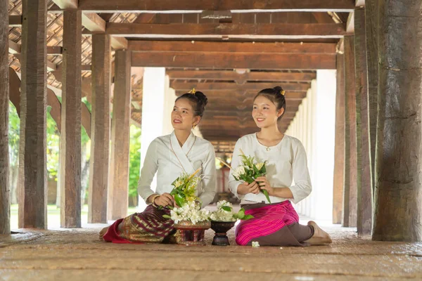 Retrato Del Grupo Chicas Asiáticas Shan Tai Yai Gente Del — Foto de Stock