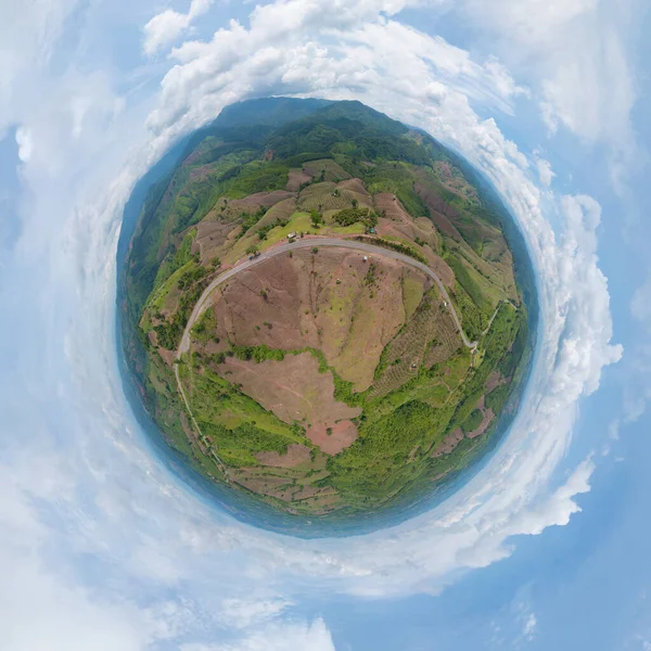 Маленькая Планета 360 Градусов Сфера Панорама Воздушного Вида Автомобили Движущиеся — стоковое фото
