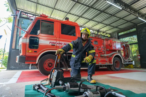 Caucasian Firefighter Fireman Man Equipment Uniform Working Career Emergency Accident — 스톡 사진