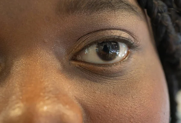 Primer Plano Los Ojos Muchacha Afroamericana Negra Textura Del Ojo —  Fotos de Stock