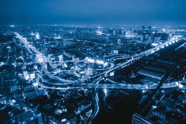 Vista Aérea Dos Carros Que Conduzem Estrada Estrada Noite Ultrapasse — Fotografia de Stock