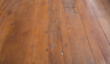 Doğal ahşap çatallı duvar veya lath hattı düzenlenir. Döşeme deseni yüzey dokusu. Tasarım dekorasyonu için iç mimari materyalinin yakın plan görüntüsü.