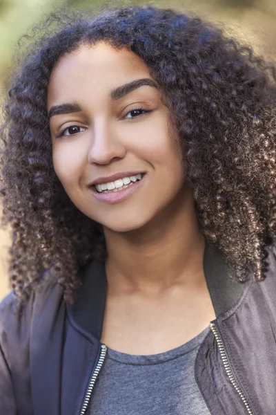 Beautiful Mixed Race African American Girl Teenager — Stock Photo, Image