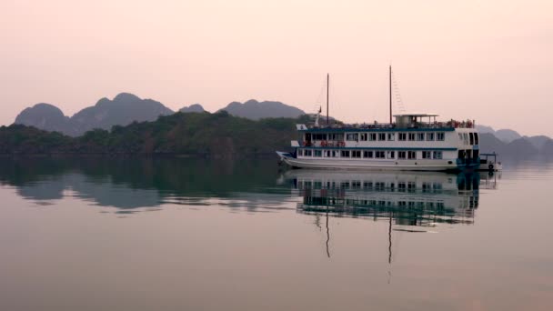 Barco Cruise Long Bay Sunset Cat National Park Norte Oriente — Vídeo de stock