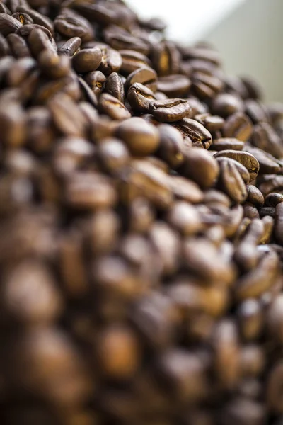 Chicchi di caffè da vicino — Foto Stock