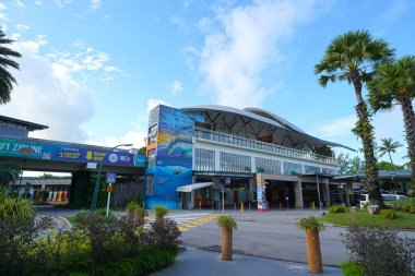 Sentosa Singapur 'daki sahil istasyonu Sentosa plajlarına ulaşmanın üç yolundan biridir..