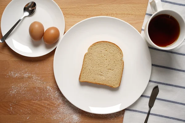 Сцена из завтрака со степлером — стоковое фото
