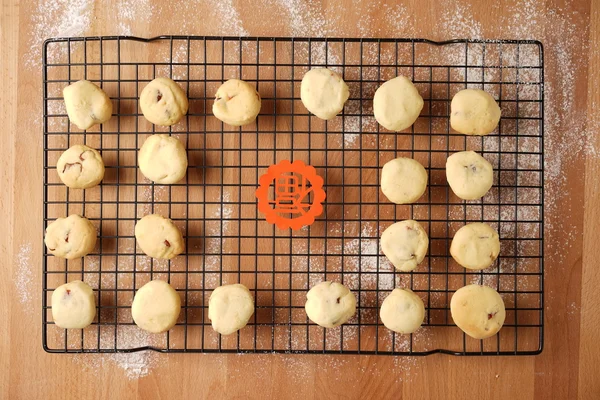 Troca de presentes auspiciosa usando cookies — Fotografia de Stock