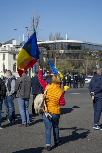 Abril 2021 Bucareste Romênia Protestos Praça Vitória Contra Restrições Pandemia — Fotografia de Stock