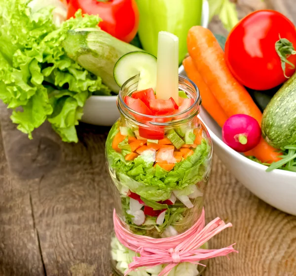 Taze organik sebze jar - sağlıklı gıda
