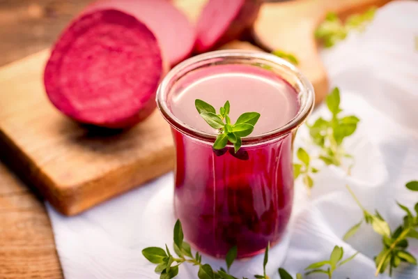 Beet juice - healthy beverage — Stock Photo, Image