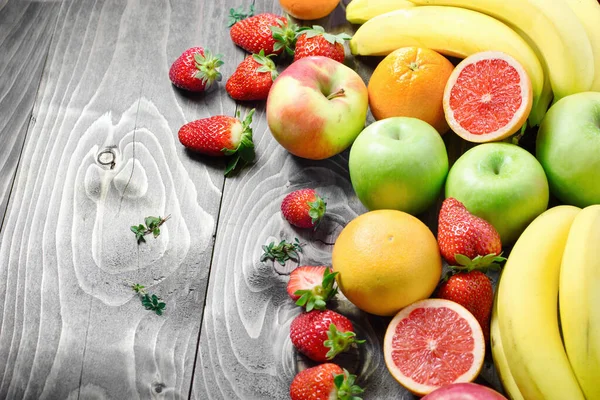 Healthy Fresh Vegetarian Food Organic Fuits Table — Stock Photo, Image