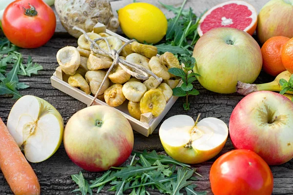 Healthy Eatig Vegetarian Food Fresh Organic Fruit Vegetable Rustic Table — Stock Photo, Image