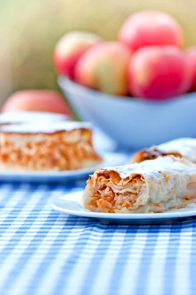 Almás rétes és az almás pite - torta — Stock Fotó