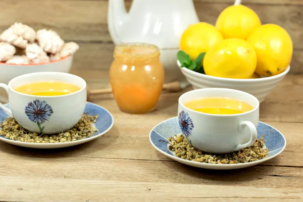 Té de manzanilla, limón y miel — Foto de Stock