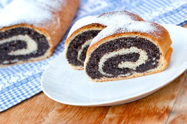 haşhaş tohumu ile Strudel