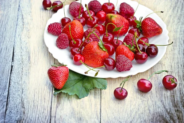 Frutas de bayas ecológicas — Foto de Stock