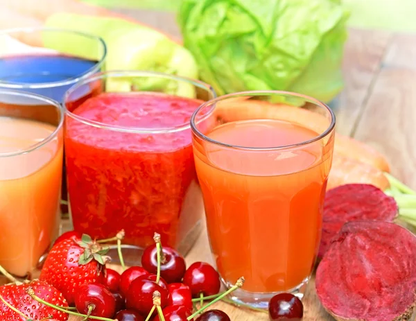 Freshly squeezed juices — Stock Photo, Image