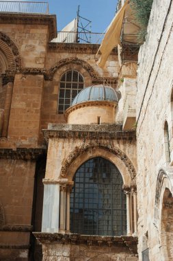 Kudüs 'teki eski bir şehirde kubbeli bir galeri.