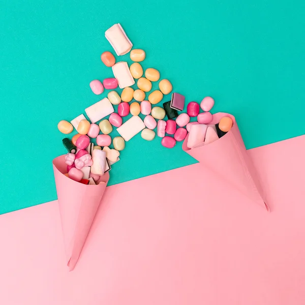 Pár szereti az édességet. Divat stílus minimalizmus — Stock Fotó