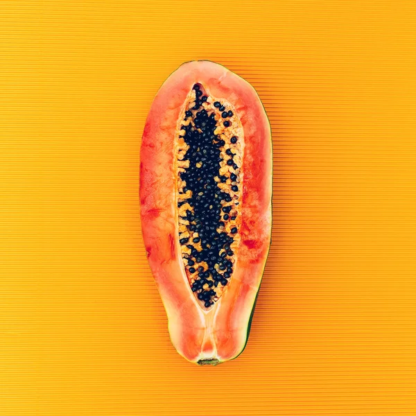 Papaia. Sotaque laranja. Moda minimalismo — Fotografia de Stock