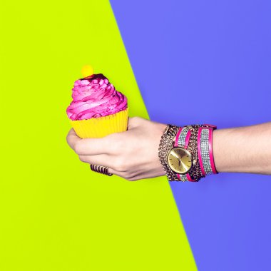Moda el aksesuarları vanilya yaz trend