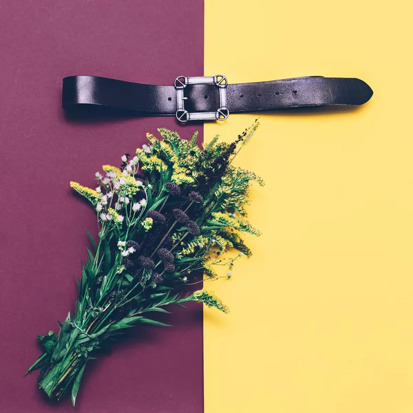 Fashion accessory belt. Trend Fall seasons — Stock Photo, Image
