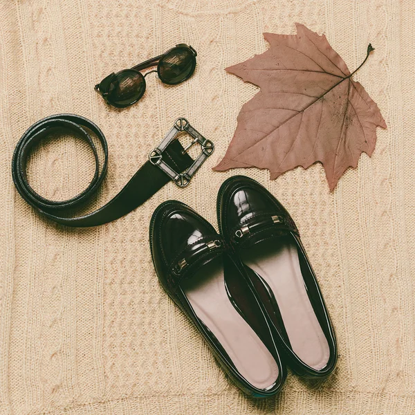 Vintage-Mode. Herbstkleidung. Modeaccessoires für Damen — Stockfoto