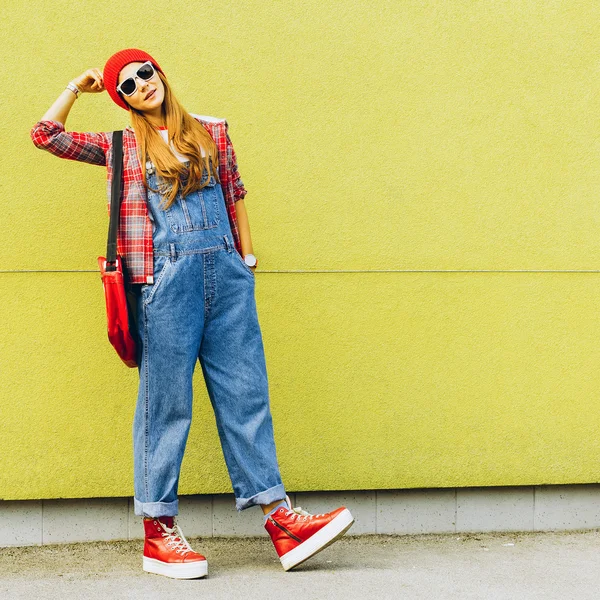 Happy Student Girl. Autumn urban style. — Stock Photo, Image