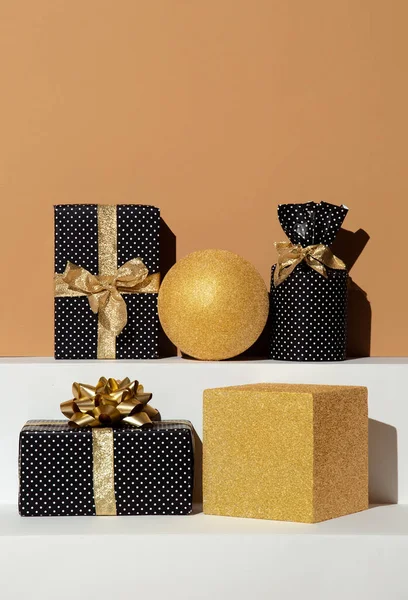 Gift Box Figures Geometry Abstraction Minimal Still Life Holiday Christmas — Stock Photo, Image