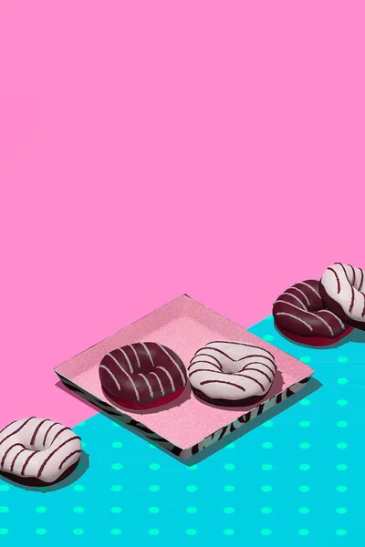 Diseño Alimentos Minimalista Creativo Hacer Donas Caja Lunares Isometría Rosa — Foto de Stock