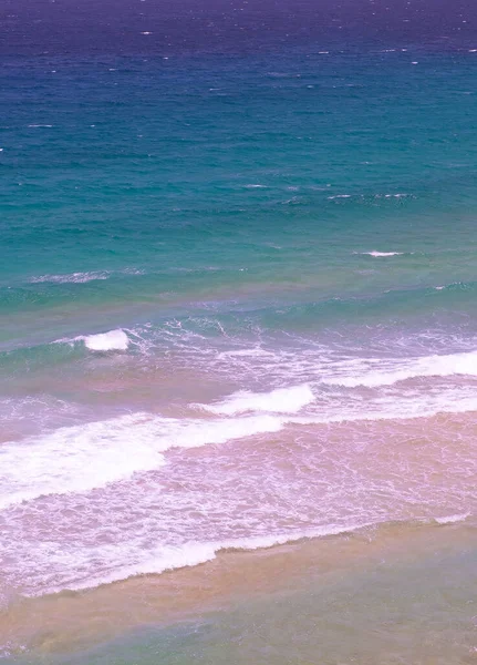 Oceaanwalgolf Minimalistische Achtergrond Ideaal Voor Ansichtkaarten Telefoonhoesjes Bedrukte Shirts Canarische — Stockfoto