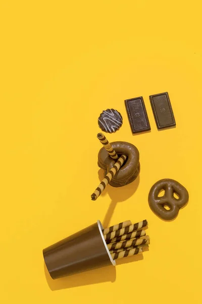 Mélange Biscuits Chocolat Bouchon Café Bonbons Concept Amoureux Sucre Minimal — Photo